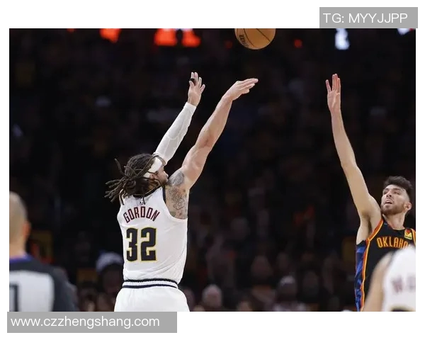 雷霆团队大捷!六将得分上双,霍姆格伦杰威各砍25分 雷霆团队大捷!六将得分上双,霍姆格伦杰威各砍25分