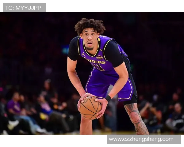 海斯震撼隔扣！湖人官方力推：裱起来珍藏